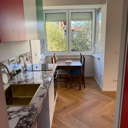 Apartment Urban Nest
